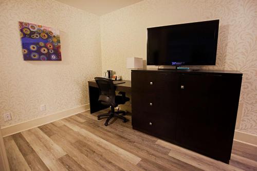 Best Western Plus Montreal Downtown- Hotel Europa Image