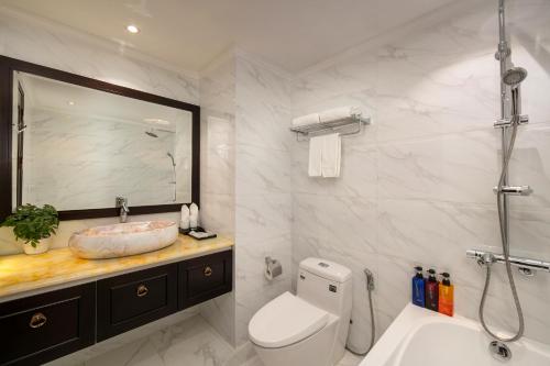 Phòng tắm tại Hotel de La Seine