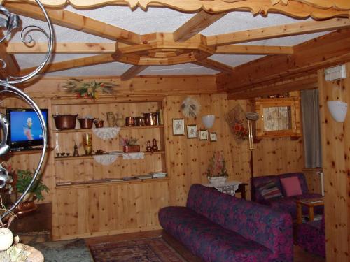 Μια τηλεόραση ή/και κέντρο ψυχαγωγίας στο Residence Iris BeB