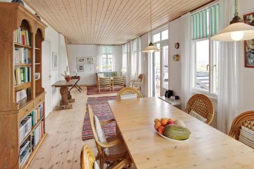 Część wypoczynkowa w obiekcie Skærven Beachfront Apartments and Cottage