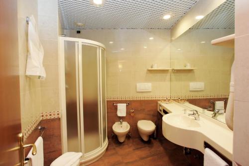 Bagno di Mokinba Hotels King