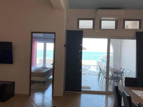 Μια τηλεόραση ή/και κέντρο ψυχαγωγίας στο Summerhouse