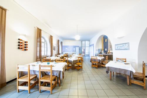 Gallery image of Hotel Meli in Castelsardo