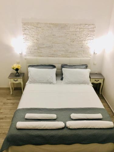 Ika Apartments