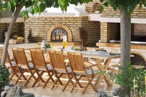 Patio o area all'aperto di Luxury Villa Margarita