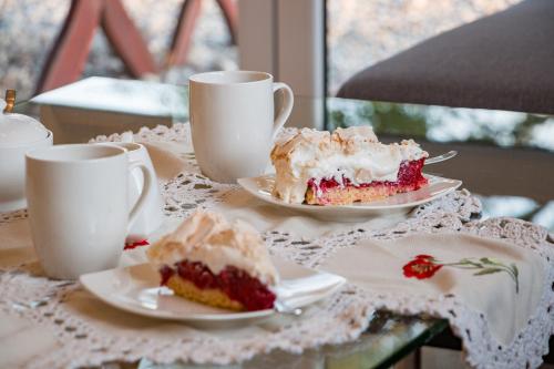 Φαγητό σε αυτό το δωμάτιο σε οικογενειακή κατοικία ή κάπου εκεί κοντά