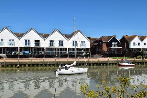 Waterside – Photos 2