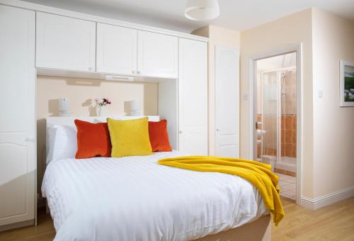 Gallery image of The Wooden House - Room Only Accomodation in Kilmore Quay