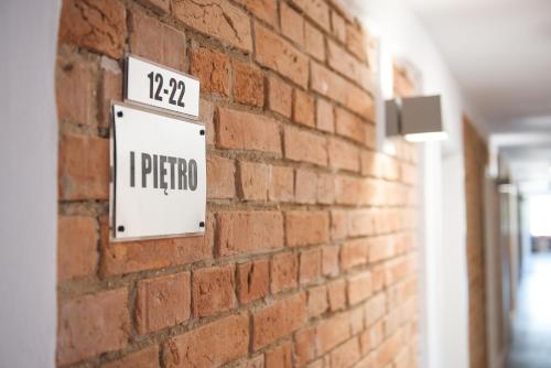 Certifikát, hodnocení, plakát nebo jiný dokument vystavený v ubytování Leon's Rooms