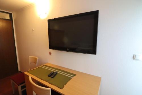 TV a/nebo společenská místnost v ubytování Pod Orehi Guest House