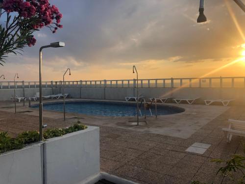 Pisos con PISCINA DE VERANO Y ALQUILER TEMPORADA