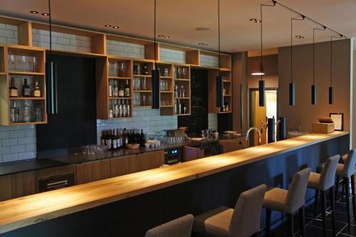 Ο χώρος του lounge ή του μπαρ στο Feriendorf am Bakenberg