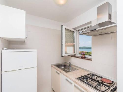 Apartment F-4 Klimno – Photos 3