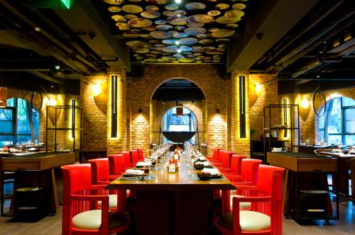 Restaurant o un lloc per menjar a Royal Grace Hotel Optics Valley Wuhan