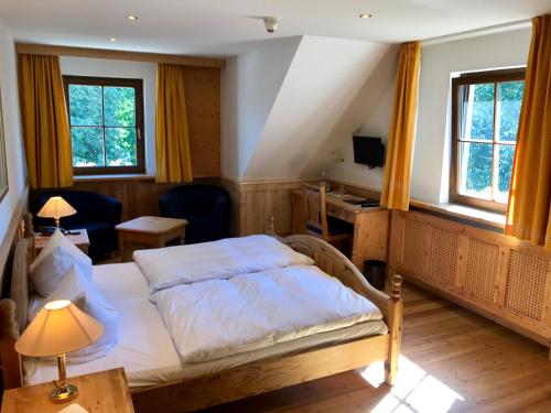 Schloss Diedersdorf tesisinde bir odada yatak veya yataklar