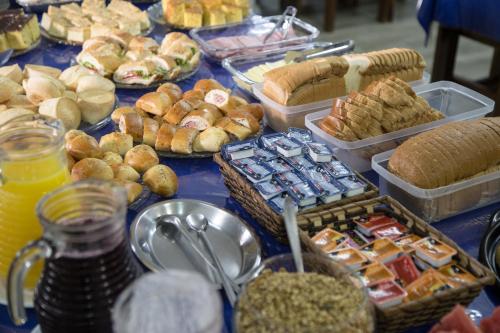 Makanan di atau berdekatan hotel