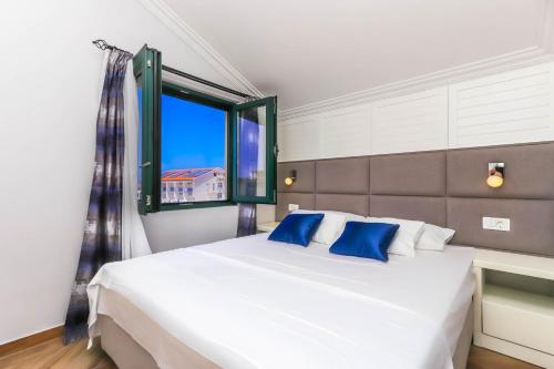 Gallery image of El Mar Apartments in Bar