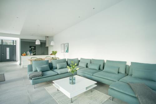 Holiday home Olive Exclusive - 8 people, heated pool, Okrug Gornji, sea view