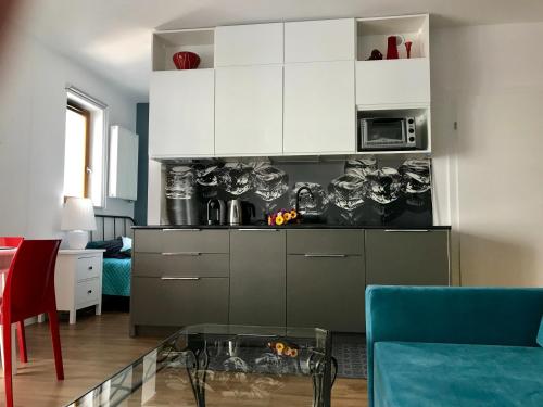 Kitchen o kitchenette sa High & Class - Apartamenty Nad Morzem