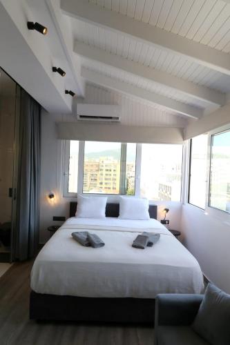 Triple A - Acropolis View in Psiri Athens - FREE Parking!