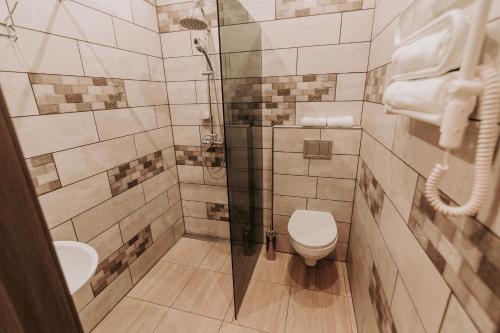 Bilik mandi di Jaunāmuiža Apartamenti