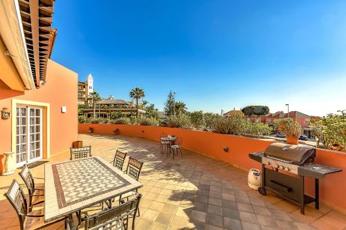 Apartment with large terrace in Terrazas del Duque