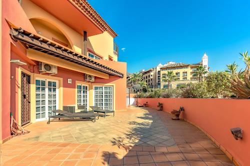 Apartment with large terrace in Terrazas del Duque