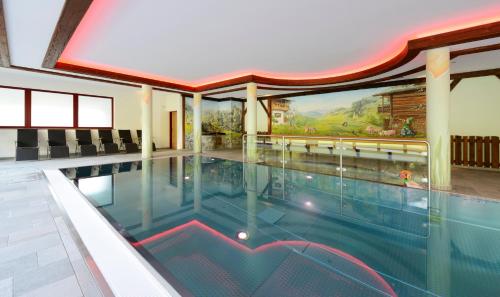 Gallery image of Familienhotel Oberkarteis in Hüttschlag