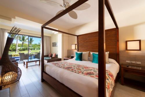 Katil atau katil-katil dalam bilik di Catalonia Royal Bavaro - All Inclusive - Adults Only