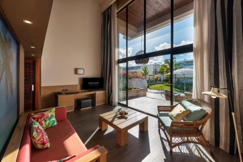 Ruang duduk di Catalonia Royal Bavaro - All Inclusive - Adults Only
