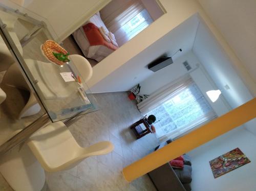 an overhead view of a living room with a chair at Avalon in Concepción del Uruguay