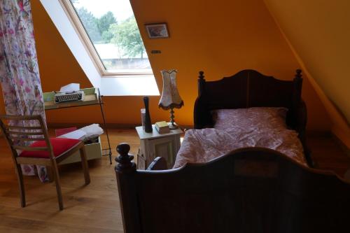 Kleine Villa im wilden Garten tesisinde bir odada yatak veya yataklar