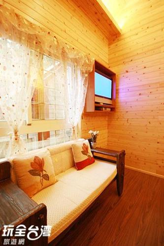 TV a/nebo společenská místnost v ubytování House of Ahan