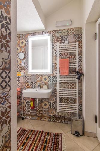 Bilik mandi di APARTMENTS VRANAS