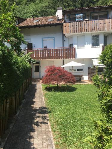 Сад в Casa Mia