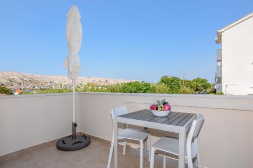 Balkoni atau teres di Villa Magena - Modern Apartments in Pag Center