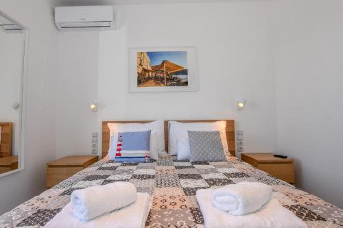 Katil atau katil-katil dalam bilik di Villa Magena - Modern Apartments in Pag Center