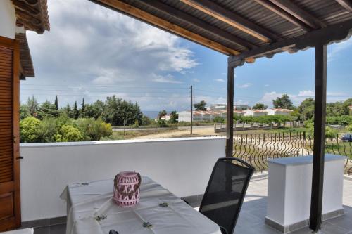 Gallery image of Elaionas Apt. in Psakoudia