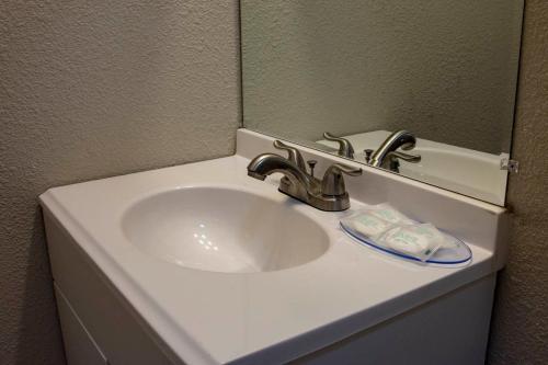 SOUTHERN STAR INN – Photos 5