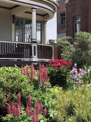 Mahogany Manor Bed & Breakfast – Photos 3
