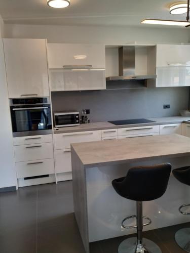 Villa Grande T&D