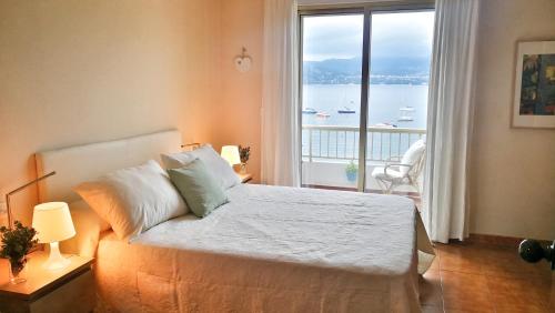 Apartamento Rías Baixas - 1a Línea, Raxó, Spain - Booking.com