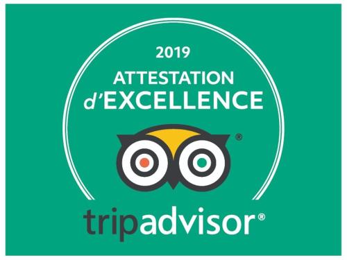 a installation excellence triad advisor logo at Hotel Robinson Plage in Lomé