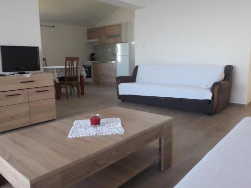Un pat sau paturi într-o cameră la Apartments Radica