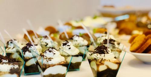 ホテルの敷地内または近くでの食事または食べ物