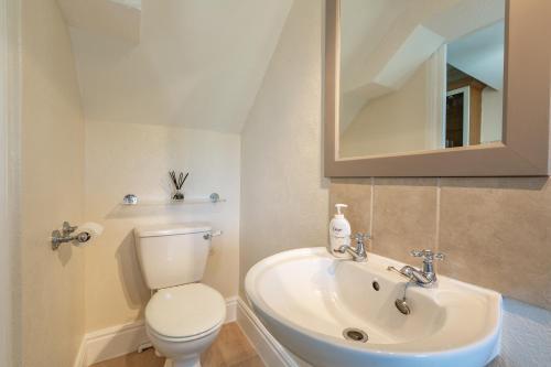 Swan View Apartment, Central Harrogate - 1 bedroom Sleeps 3 tesisinde bir banyo