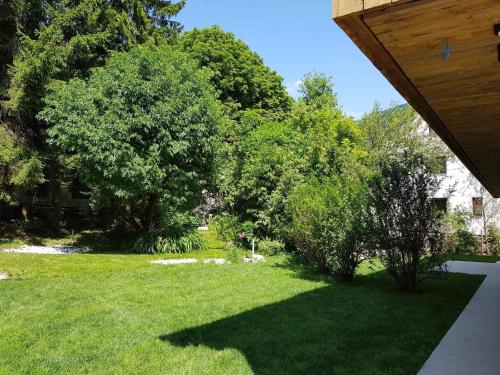 Jardin de l'établissement Apartmaji štAla