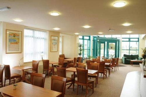 Χώρος καθιστικού στο Sefton Express Hotel