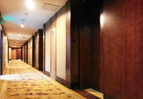 Φωτογραφία από το άλμπουμ του STAR STAGE International Apartment Hotel - 1min to Line2 & Line8 ChangGang STN-Free private car delivery to Canton Fair from Otc 15th to Nov 4th στο Γκουανγκζού