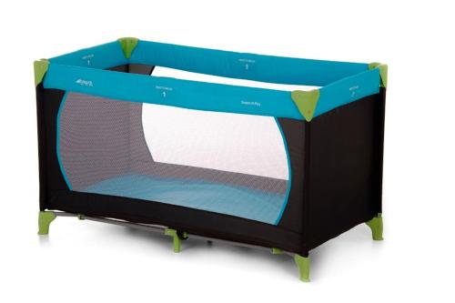 une table pliante avec un haut bleu sur fond blanc dans l'établissement Beau T3 avec terrasse plein sud, à Montpellier